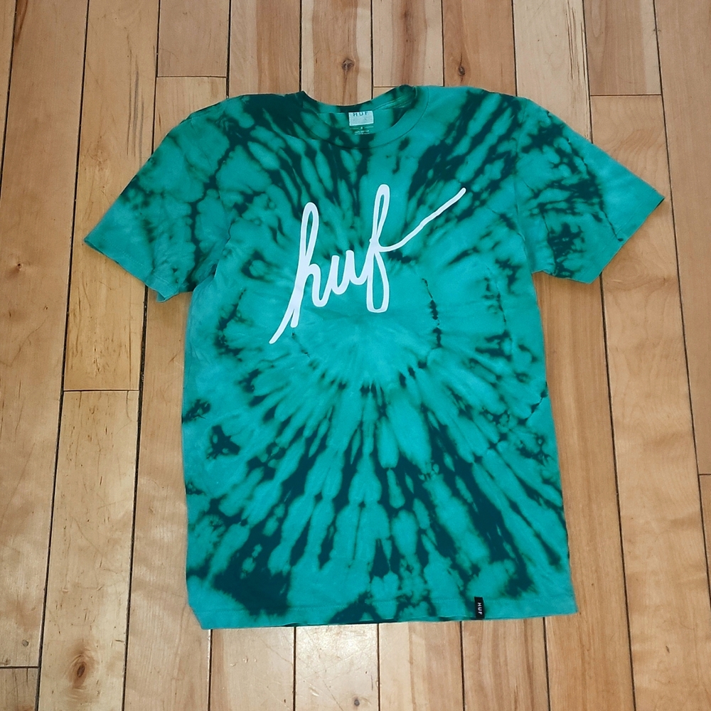 Men's small tee